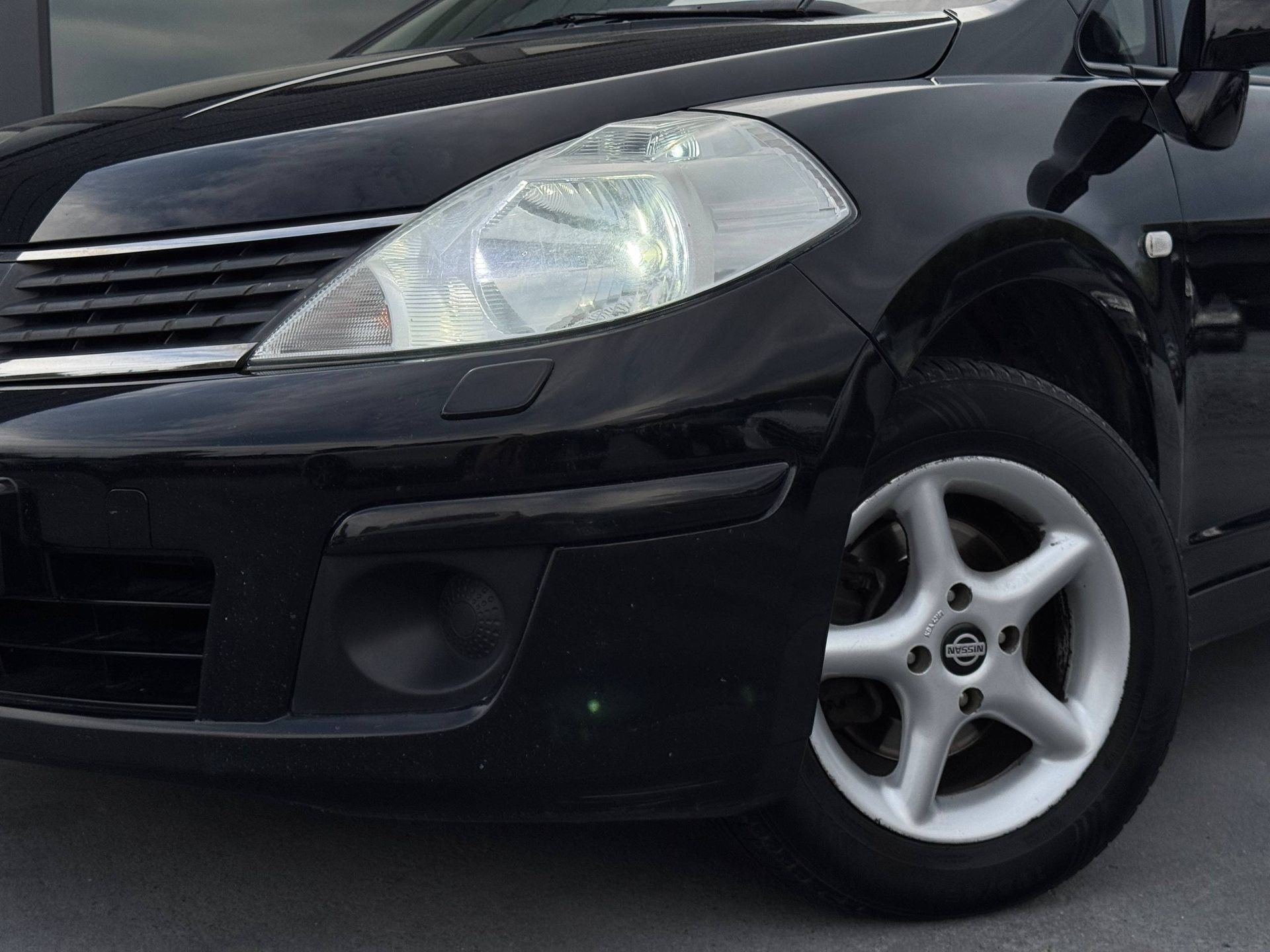 Nissan TIIDA
