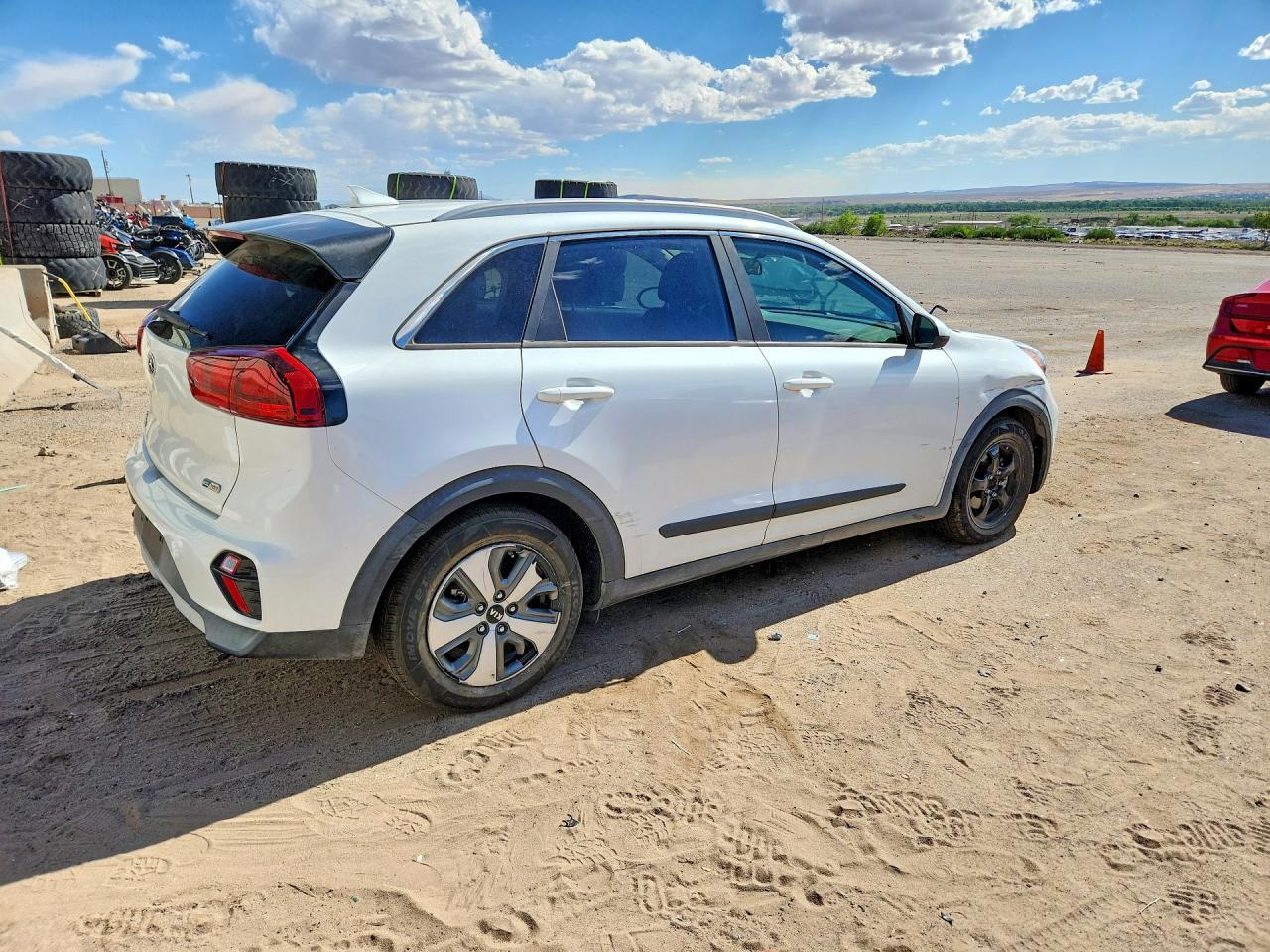 KIA NIRO LX