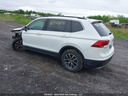3VV2B7AX1JM104147-3.jpg