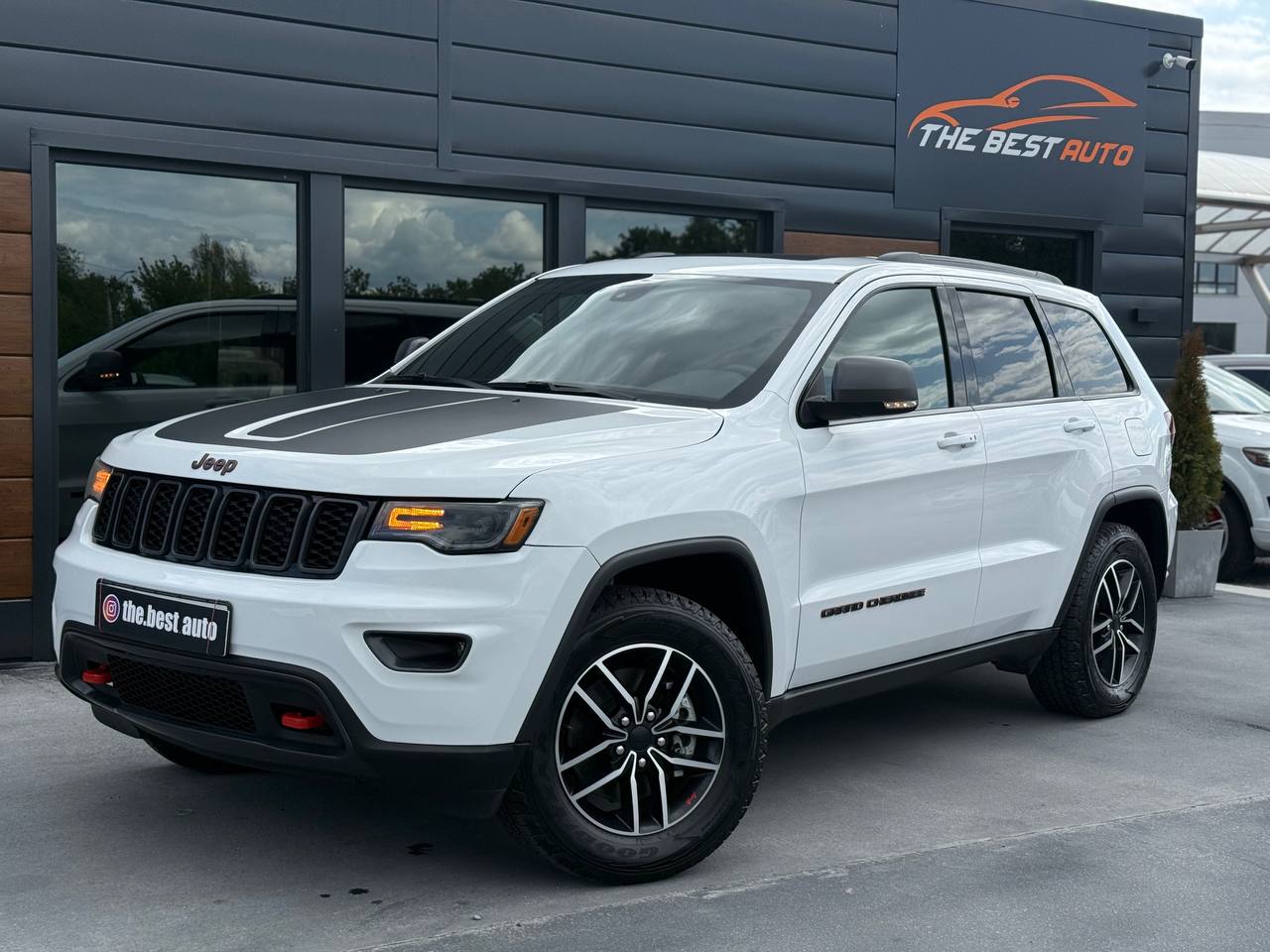 Джип GRAND CHEROKEE TRAILHAWK