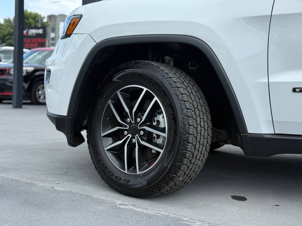 Джип GRAND CHEROKEE TRAILHAWK
