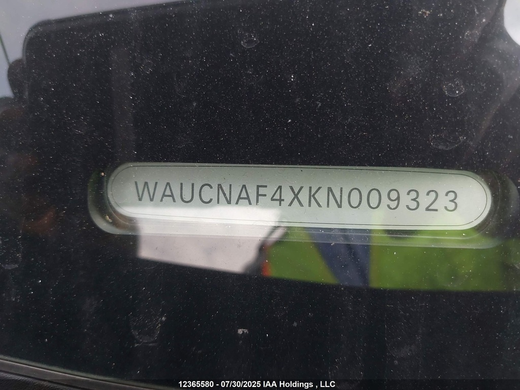 WAUCNAF4XKN009323-19.jpg
