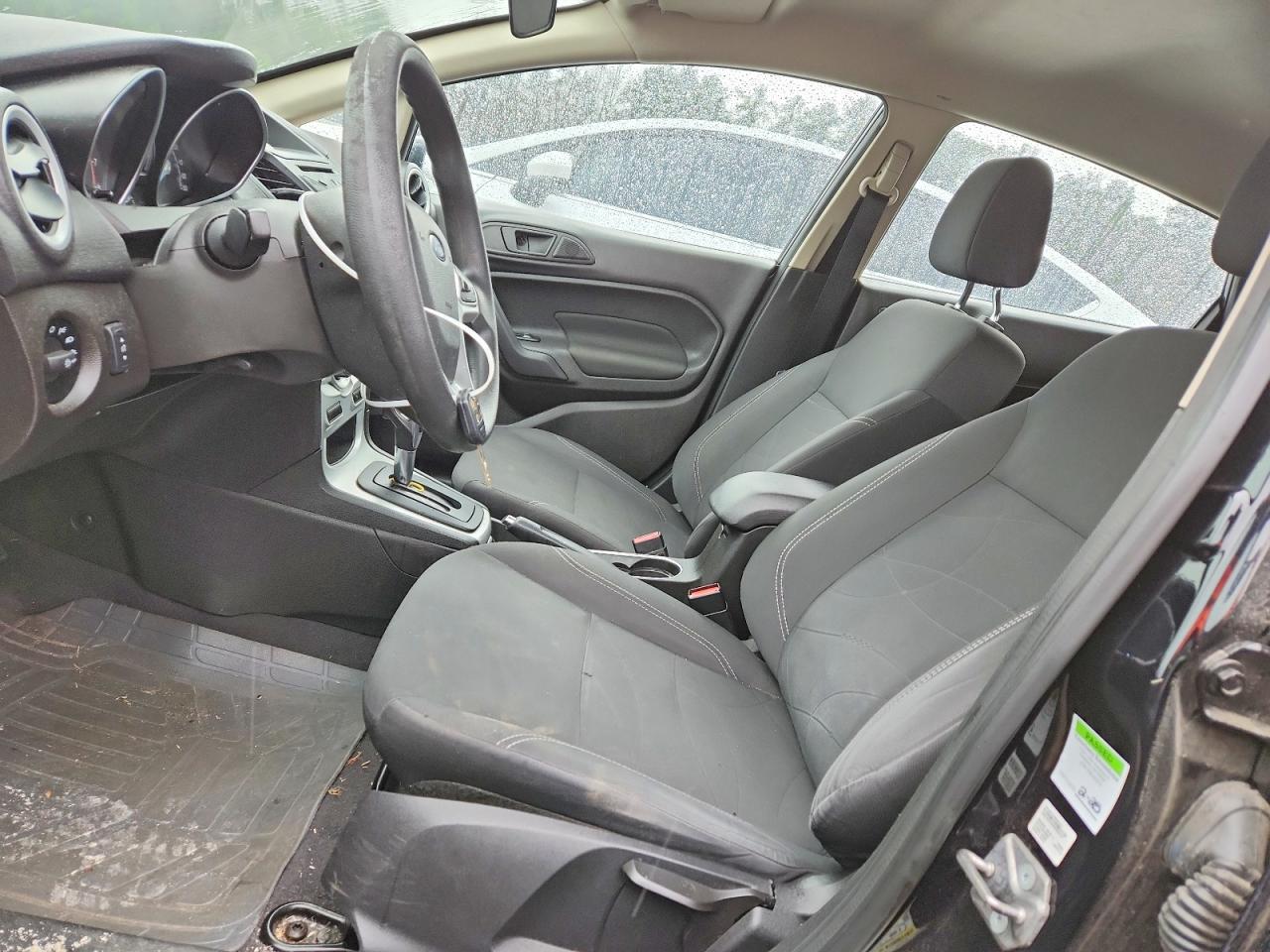 Ford FIESTA SE