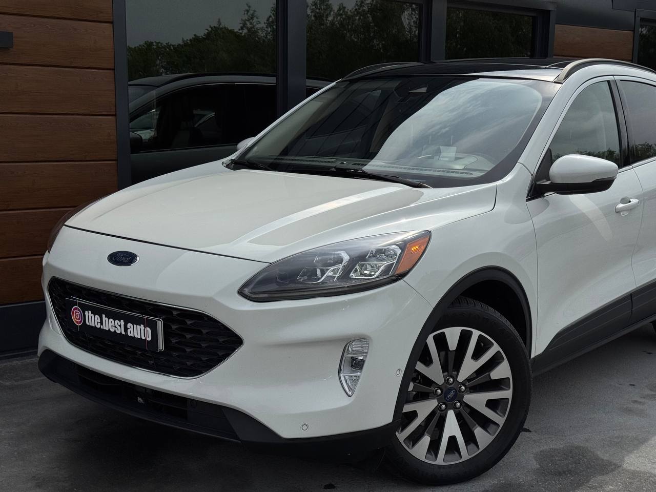 Ford ESCAPE TITANIUM