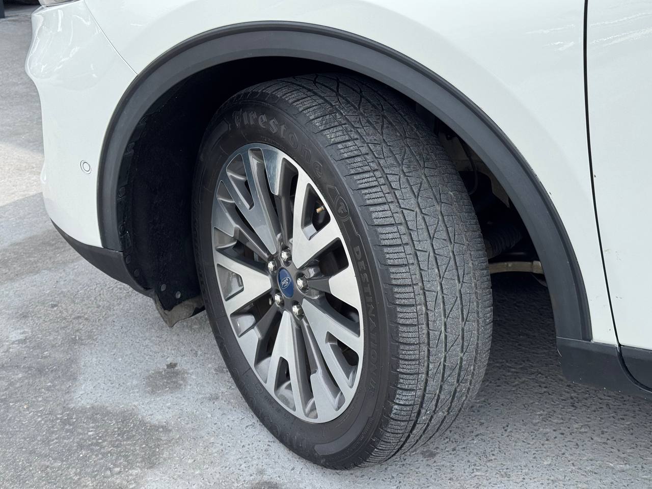 Ford ESCAPE TITANIUM