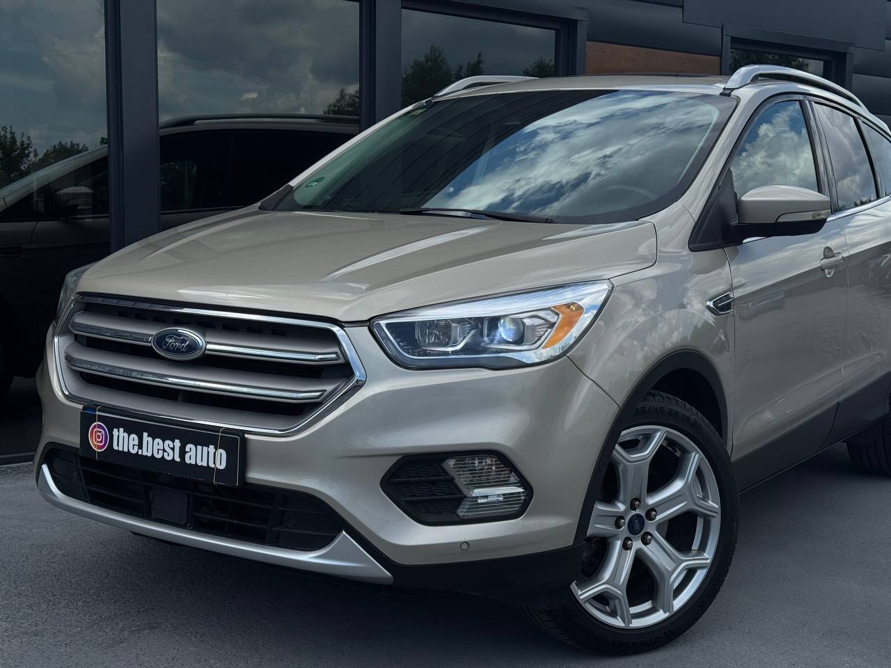 Ford ESCAPE
