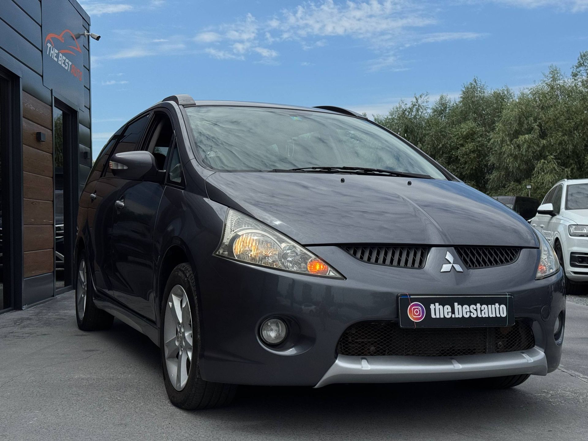 Mitsubishi Grandis