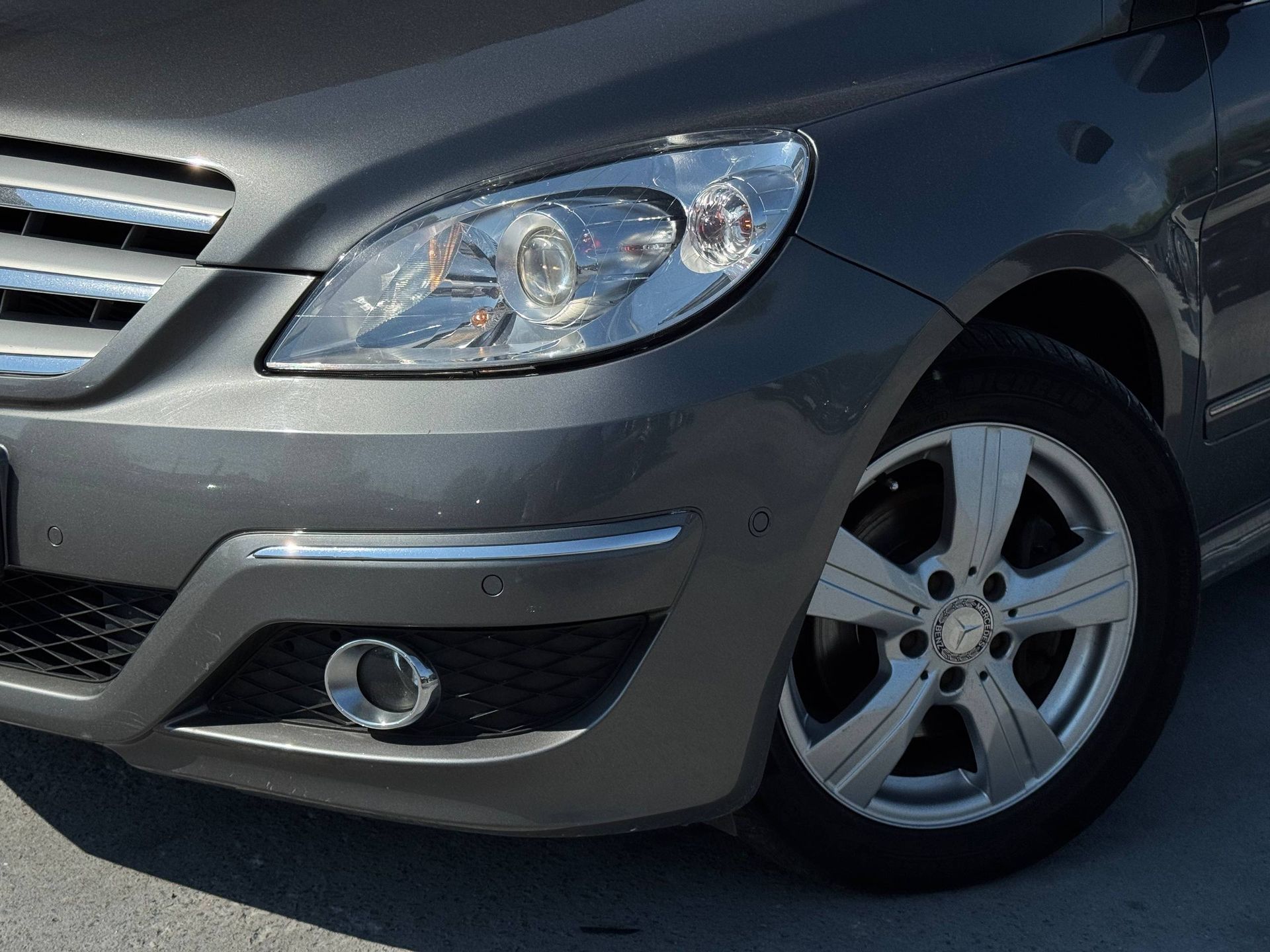 Mercedes-Benz B 200