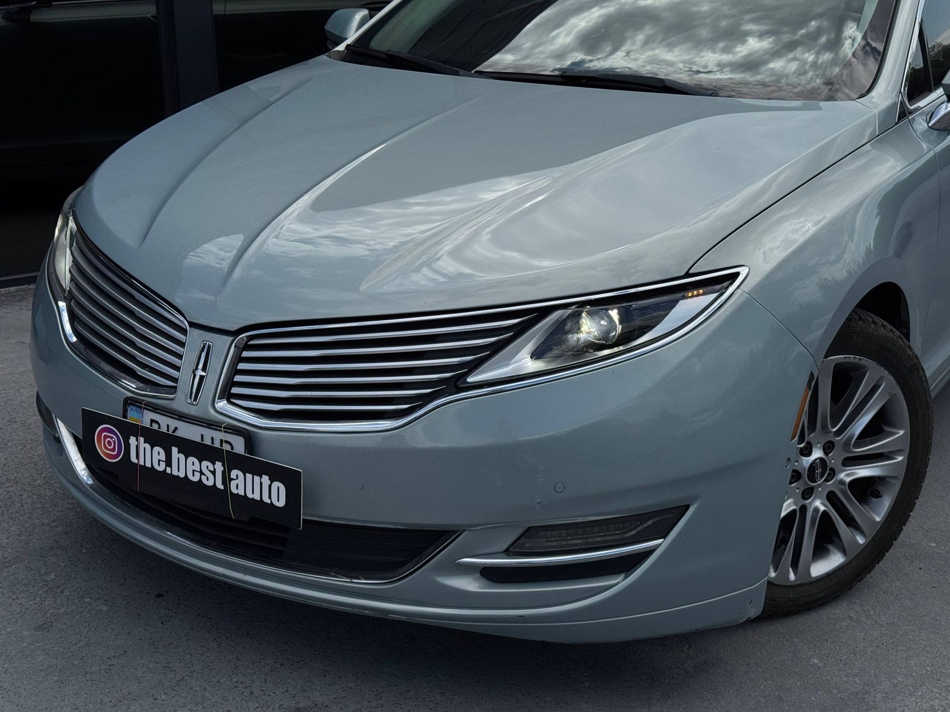 Lincoln MKZ