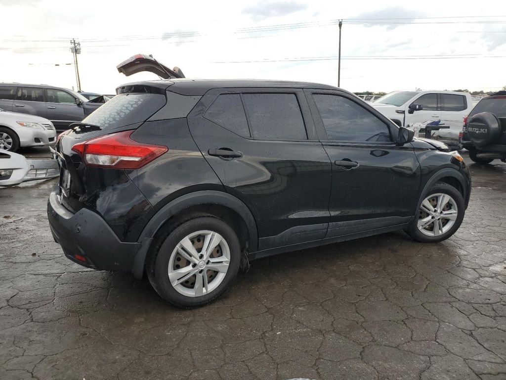 Nissan KICKS S