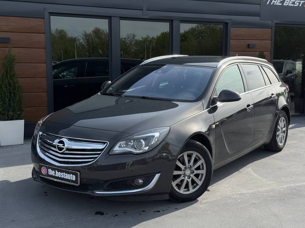 Opel INSIGNIA
