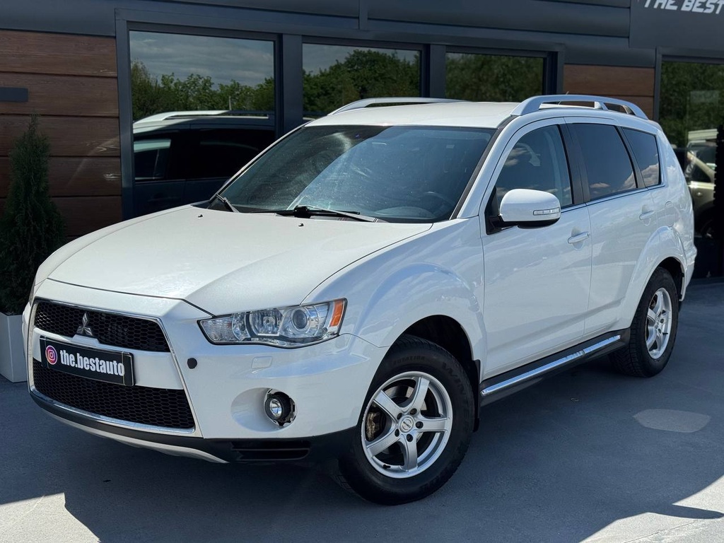 Mitsubishi OUTLENDER