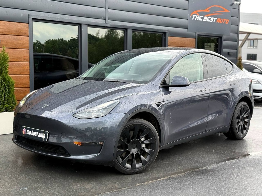 Tesla Model Y Long Range