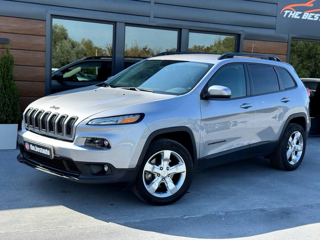 Jeep CHEROKEE LATITUDE
