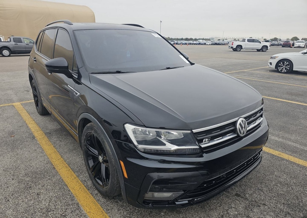 Volkswagen Tiguan SEL R-Line