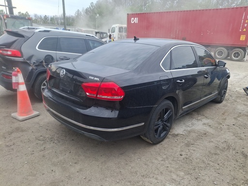 [1VWCN7A39EC046042] Volkswagen PASSAT SEL