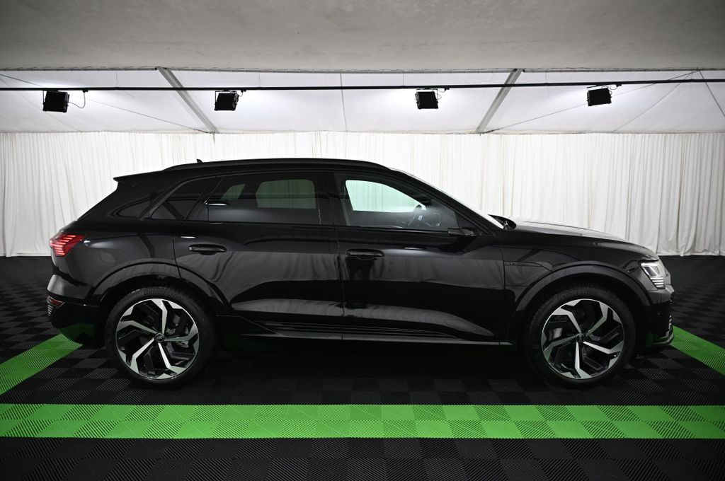 Audi Q8 E-tron
