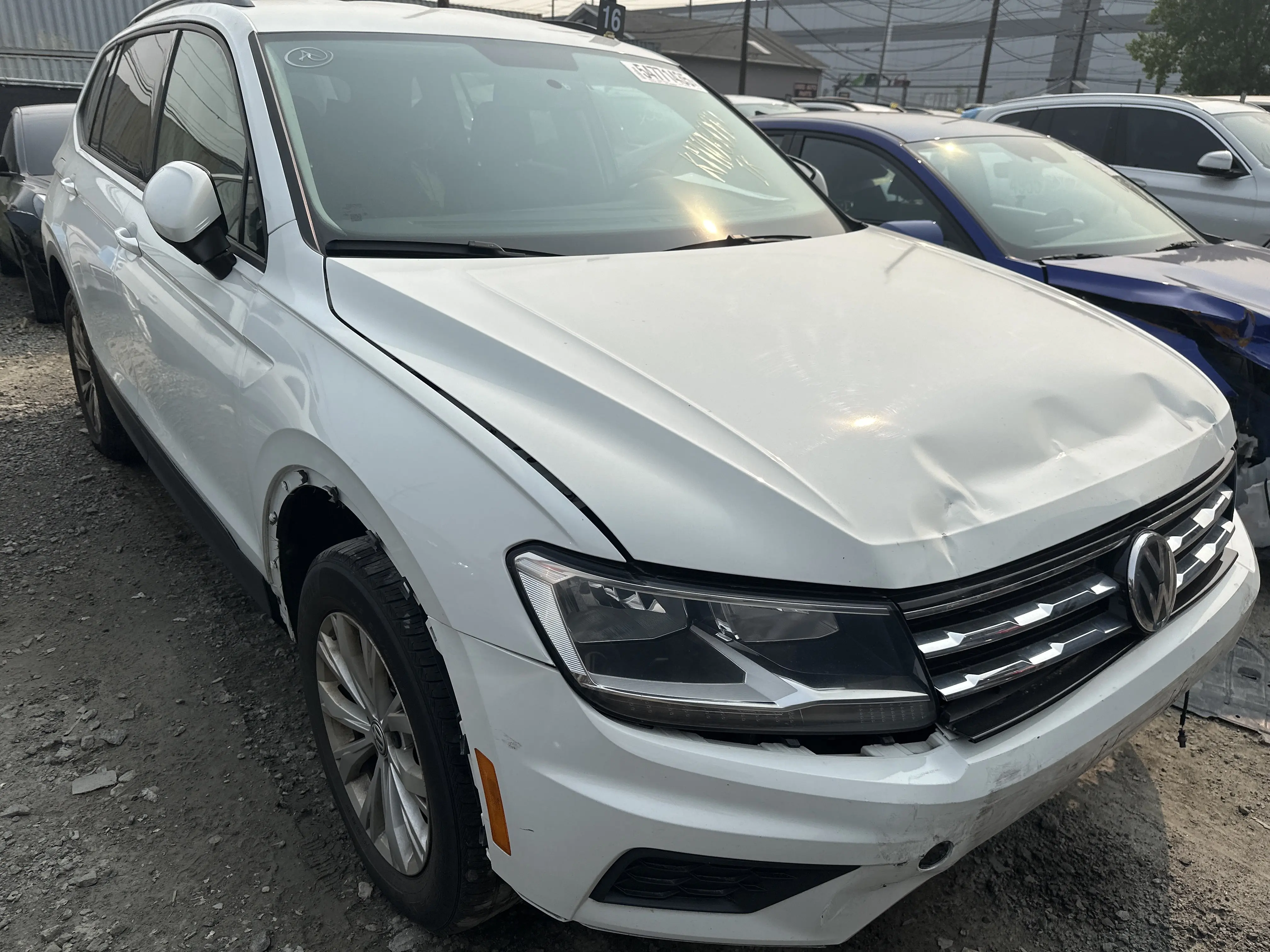 [3VV0B7AX7KM106090] Volkswagen TIGUAN S