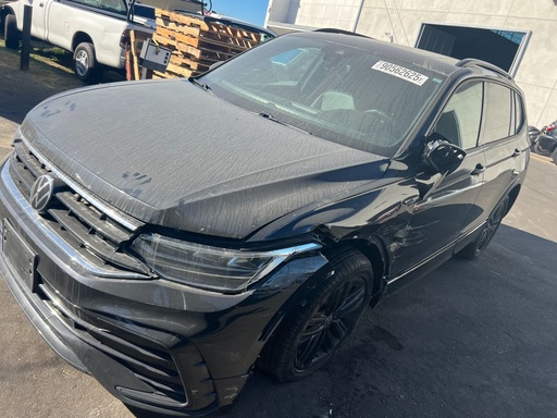 [3VVCB7AX1NM117538] Volkswagen TIGUAN SE R-LINE