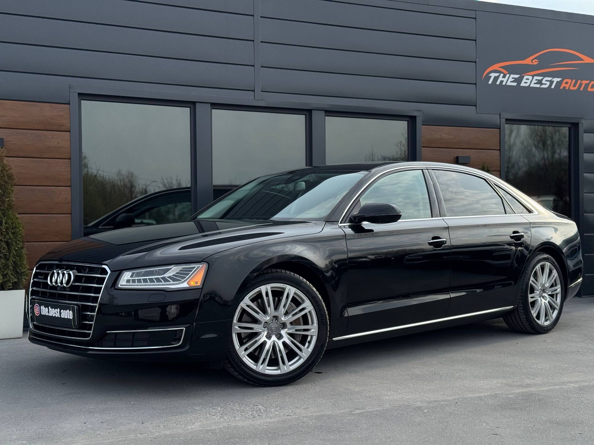 Audi A8 L